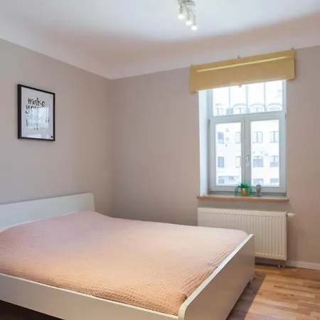 Stylish Authentic Apartment *